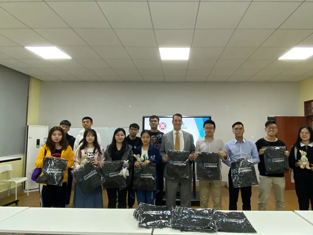 University of Canberra partner-program welcome at Huashang College